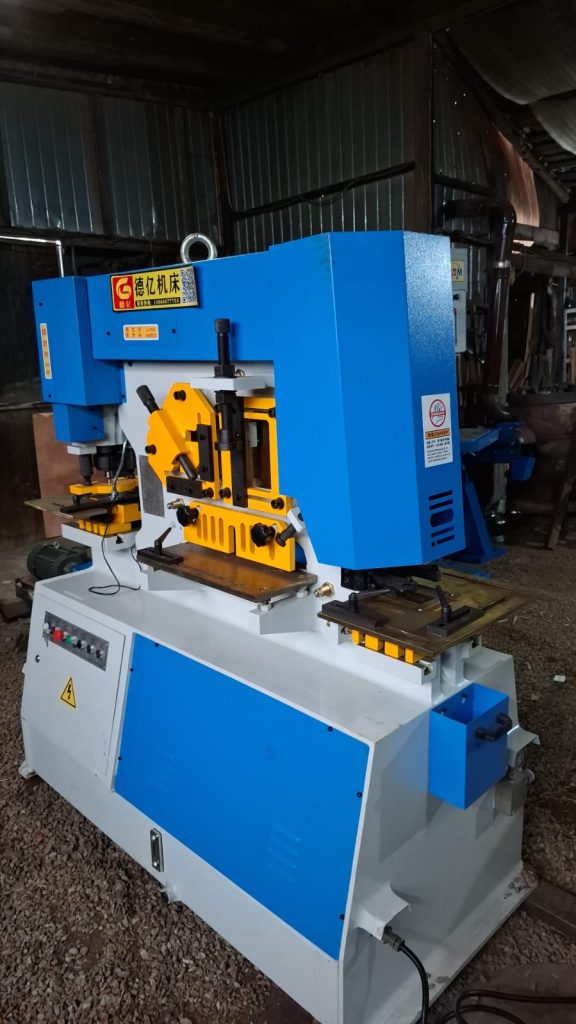 integrator industrial Uzinex utilaje